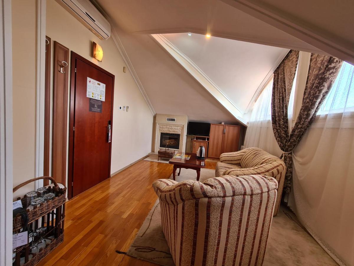 National Palace Wine & Spa Hotel Sliven Extérieur photo