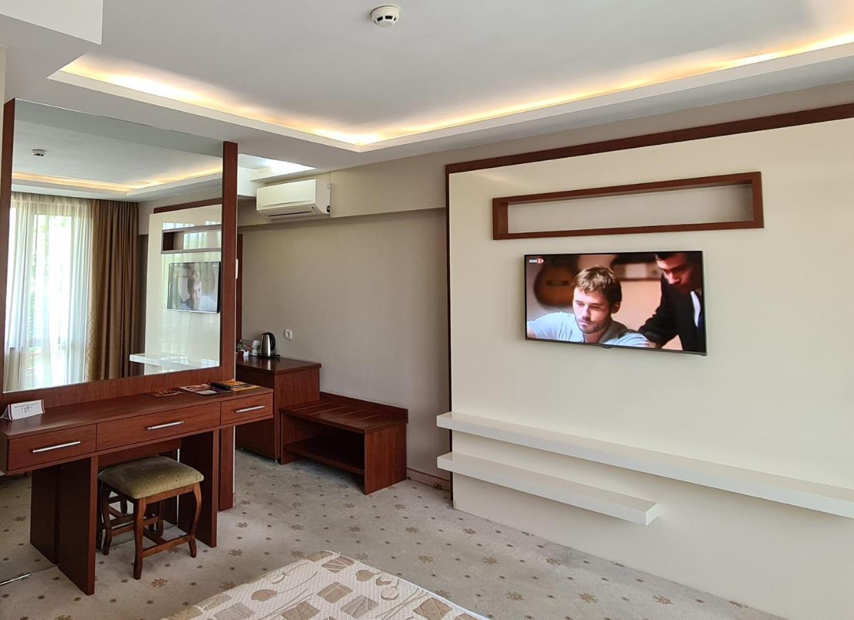 National Palace Wine & Spa Hotel Sliven Extérieur photo
