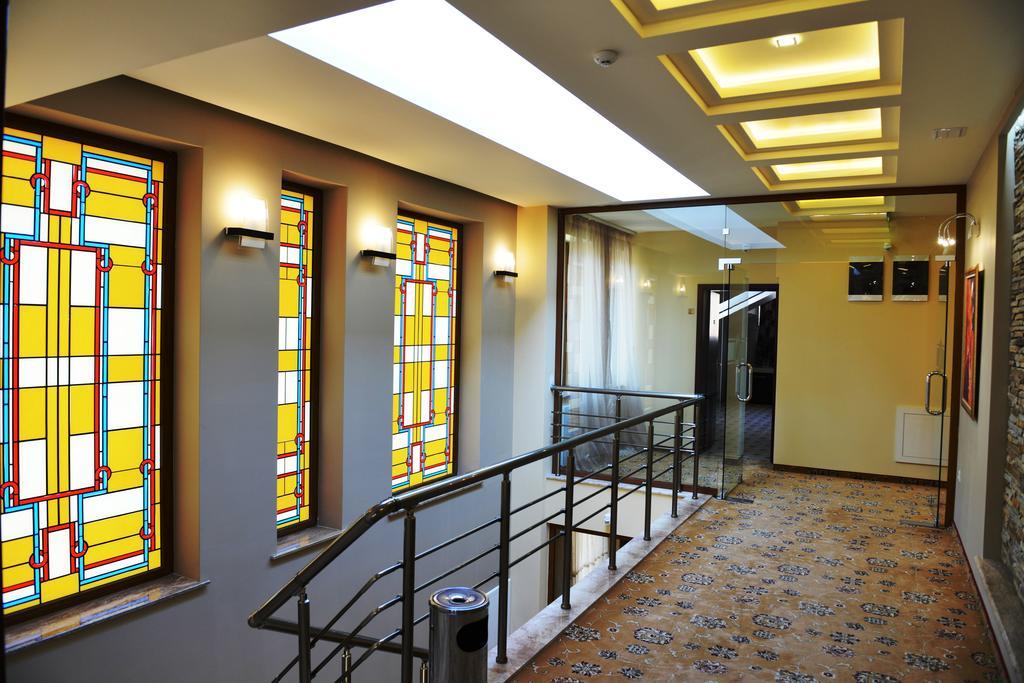 National Palace Wine & Spa Hotel Sliven Extérieur photo
