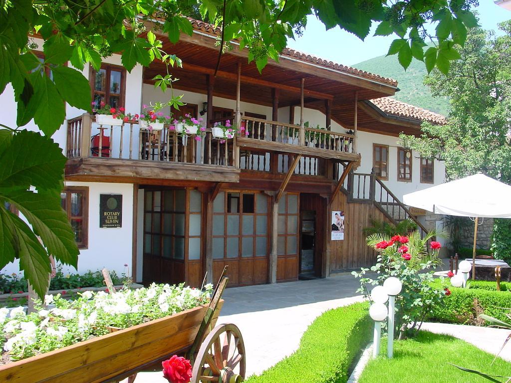 National Palace Wine & Spa Hotel Sliven Extérieur photo