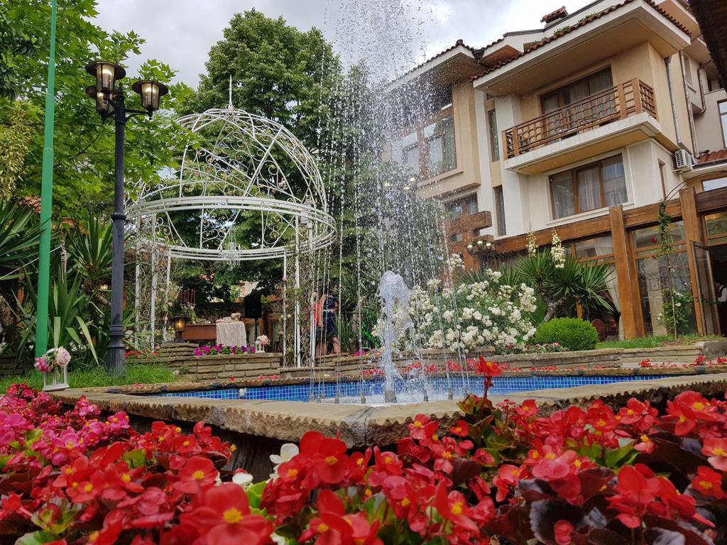 National Palace Wine & Spa Hotel Sliven Extérieur photo