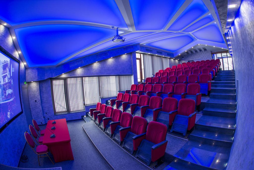 National Palace Wine & Spa Hotel Sliven Extérieur photo