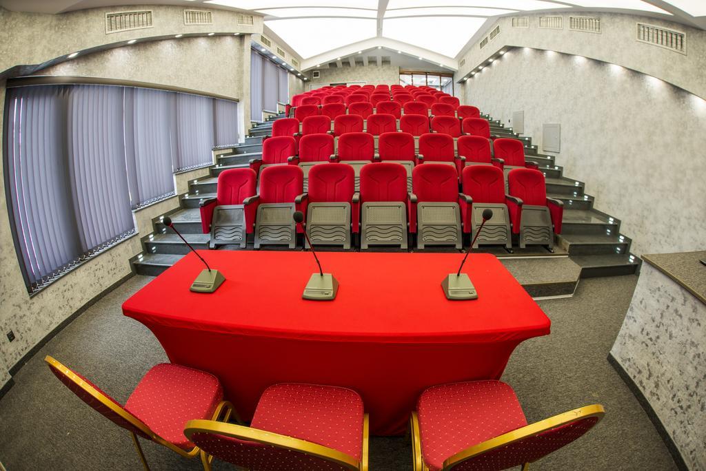 National Palace Wine & Spa Hotel Sliven Extérieur photo